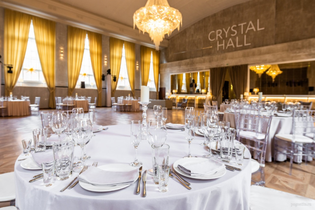 КОНФЕРЕНЦ ЗАЛЫ И ПЛОЩАДКИ В CRYSTAL HALL Аренда проведение мероприятий