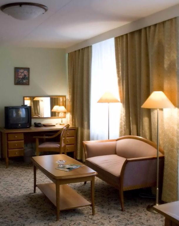 Гостиница югра ханты мансийск сайт. Гостиница тарей в ханты-мансийске. Отель югра ханты-мансийск. Гостиница югра ханты мансийск сайт. Гостиница югра ханты-мансийск.