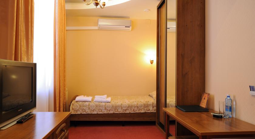 Гостиница лермонтов омск. Лермонтов отель омск. Лермонтова 4 омск. Гостиница на омской 77/2. Гостиница лермонтов омск.