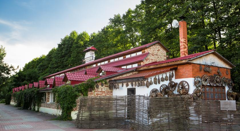 Отель кратово. Кратово гостиничный комплекс. Парк отель Кратово.