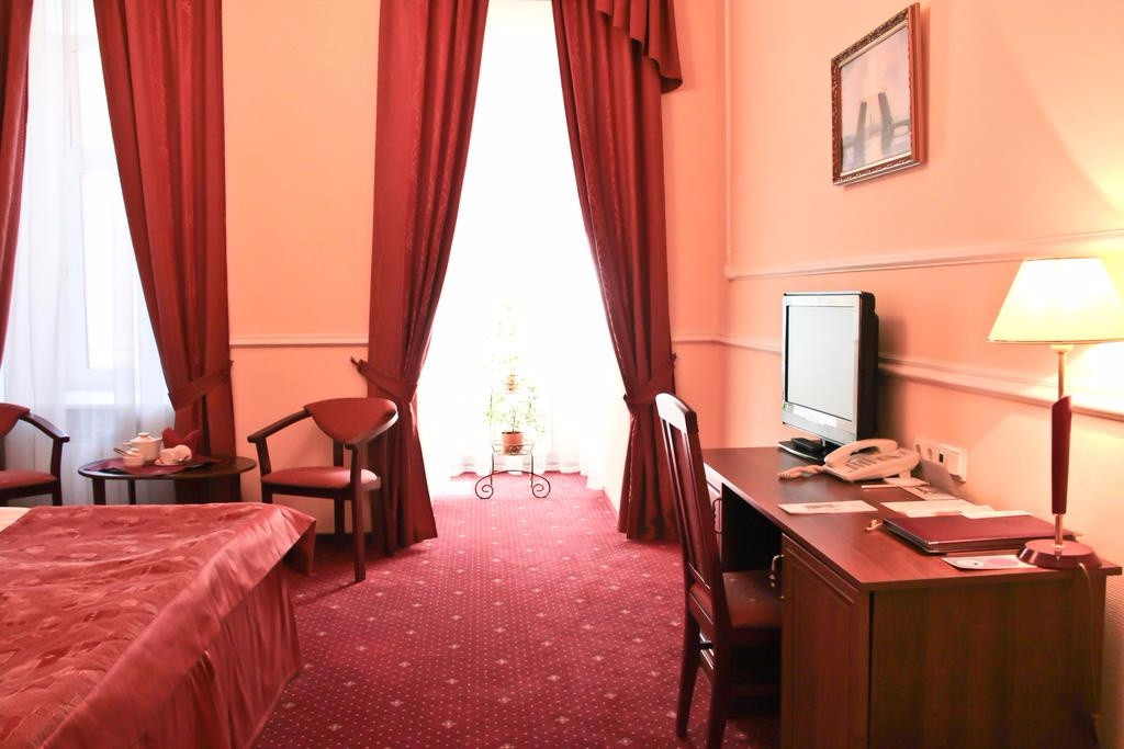 радищева 26 санкт петербург. улица радищева санкт-петербург фото. арт радищева санкт-петербург. виленский проспект. радищева 26 санкт петербург.