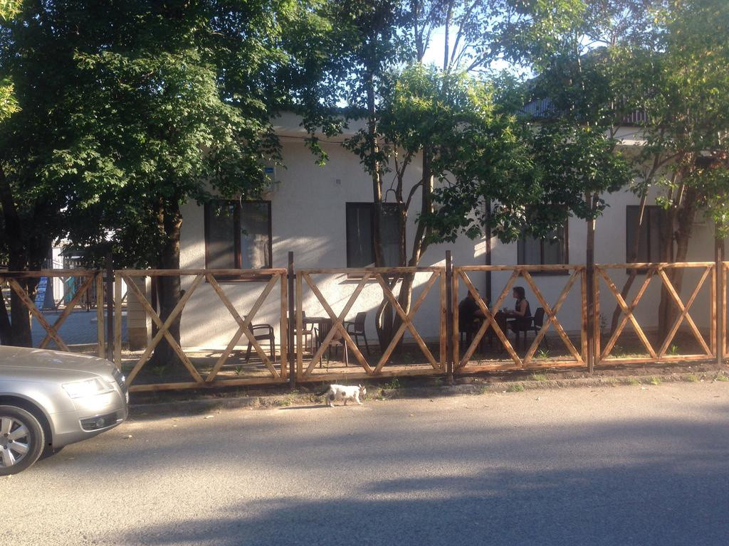 Аренда авто в пицунде абхазия. Оазис абхазия пицунда. Золотой гранат абхазия лдзаа. Гостевой дом гринвуд пицунда. Freedom 3 абхазия.