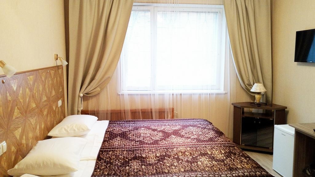 Мини отель ДОМ ХОМ В ЯСЕНЕВО - HOME IN YASENEVO, Москва, Новоясеневский  проспект 38 корп.1, кв. 259 метро Новоясеневская - сайт партнер
