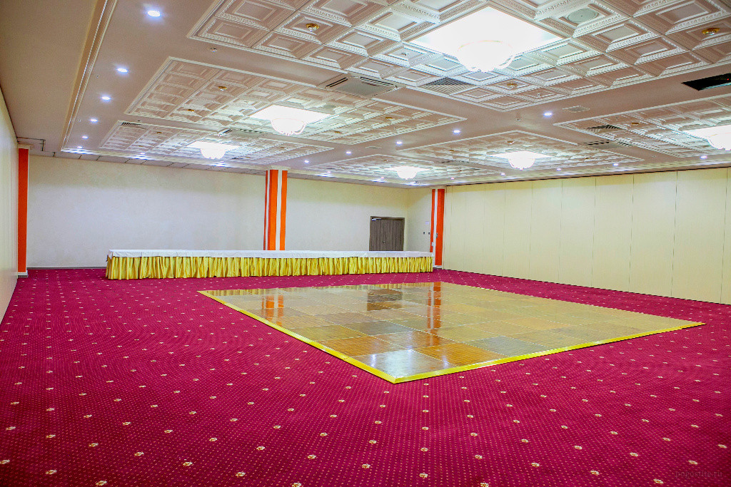 конференц зал гринн орел. ресторан торжеств гринн орел. орловский парк отель банкетный зал. зал конгресс холл орел. конференц зал гринн орел.