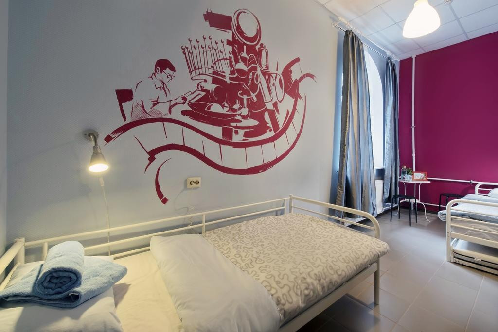 Artstudio moskovsky. Хостел СПБ на Гастелло 18.