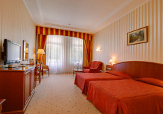 Ореанда Премьер Отель Улучшенный двухместный номер с 1 кроватью или 2 отдельными кроватями