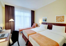 GOLDEN TULIP ROSA KHUTOR Стандартный двухместный номер (двуспальная или 2 односпальные кровати)