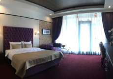 Vertex SPA hotel Люкс с кроватью размера «king size» и балконом