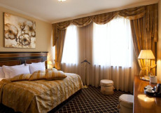 ROYAL TULIP GRAND HOTEL YEREVAN (г. Ереван, центр) Люкс