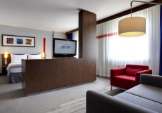 Cosmos Moscow Sheremetyevo Airport Hotel, a member of Radisson Individuals | Космос Москва Шереметьево Аэропорт Отель Двухместный полулюкс двуспальная кровать