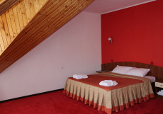 Отель Гуамка (парковка, Wifi) Двухместная студия двуспальная кровать