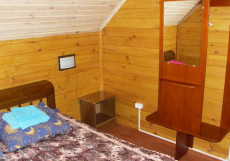 МАНЖЕРОК (г. Манжерок, 4 км от горнолыжного курорта) Стандартный с одной кроватью и общей ванной комнатой