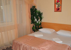 Алупка (г. Алупка, возле Воронцовского парка) Улучшенный двухместный номер с 1 кроватью или 2 отдельными кроватями