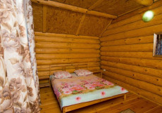 Holiday Park Mikhailovo | Холидей Парк Михайлово | Кызыл - Алтай | деревня Чихачевка Двухместный номер с 1 кроватью или 2 отдельными кроватями и собственной ванной комнатой