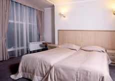Отель Тета (по пути в Крым) Улучшенный двухместный номер с 2 отдельными кроватями