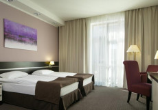 Азимут отель Freestyle Роза Хутор Улучшенный двухместный номер с 2 отдельными кроватями