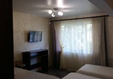 Апарт-отель Капитал | Ангарск | парк Строителей | Парковка Двухместный номер с 2 отдельными кроватями и душем