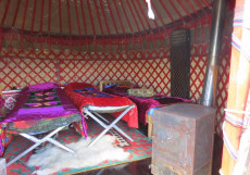 Nomad Yurt Hostel | Чолпон-Ата | Иссык-Кульский музей-заповедник | дартс Кровать в общем 10-местном номере для мужчин