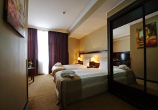Отель Смит - Smith Hotel Двухместный номер Standard с видом на город двуспальная кровать