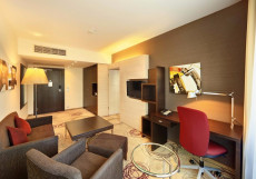 DoubleTree by Hilton Hotel Kosice | Словакия | г. Кошице | Wi-Fi  Люкс с 1 кроватью размера «king-size» — Подходит для гостей с ограниченными физическими возможностями
