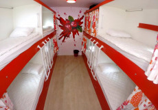 hq Hostelberry ( капсульный отель)( Больше не работает) Кровать в общем 8-местном номере для мужчин и женщин