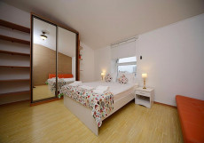 Меблированные комнаты Апельсин (Боткинская Больница) Улучшенный двухместный (1 кровать)