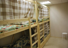 Отель На Гуртьева (центральная площадь Ленина) Спальное место на двухъярусной кровати в общем номере для мужчин