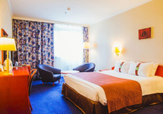 Холидей Инн Виноградово (размещение групп, проведение корпоративов) Стандартный двухместный номер с 1 кроватью