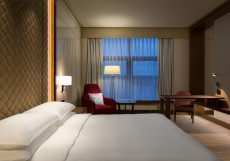 Отель Хаятт Ридженси Москва - Hyatt Regency Moscow Petrovsky Park Клубный номер с кроватью размера «king-size»