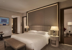 Отель Хаятт Ридженси Москва - Hyatt Regency Moscow Petrovsky Park Люкс Regency с кроватью размера «king-size»