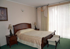 Отель Олимп (в центре) Двухместные апартаменты Premium с 2 комнатами двуспальная кровать