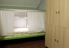 Плед на Самотёчной | м. Цветной бульвар | Wi-Fi Кровать в общем мужском номере с 5 кроватями