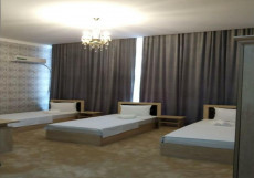 Garden Plaza Hotel Трехместный номер с ванной комнатой