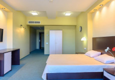 Отель Терминал Адлер (Железнодорожный Вокзал, Ласточка) Двухместный номер с 1 кроватью или 2 отдельными кроватями