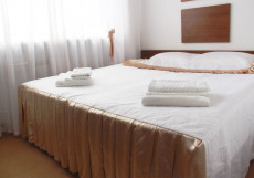 Белорецк (В Центре) - Комфортные Номера Номер повышенной комфортности двухместный с двуспальной кроватью