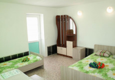 Усадьба Радана (Жильё в центре Хужира) Двухместный номер с 2 двуспальными кроватями