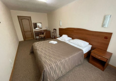 Отель Турист Бизнес (1 двуспальная кровать)