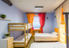 Фьюжн Hostel&Hotel на Павелецкой Семейный номер Standard (двухъярусная кровать и двуспальная кровать, общая ванная комната)