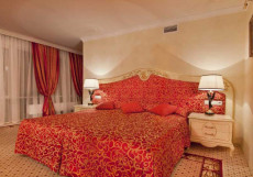Римар (Rimar) Отель Краснодар (Спа-центр - бассейн) Двухместная студия Premium двуспальная кровать