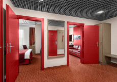 Red Stars Hotel - Ред Старс Отель Семейный люкс