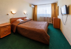 Отель Металлург Двухкомнатный с 1 двуспальной кроватью