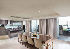 Отель Grand Millennium Muscat 5* Апартаменты Дуплекс с 3 спальнями