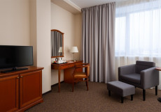 Отель Holiday Inn Perm Стандарт 1 кровать queen size с ванной и биде