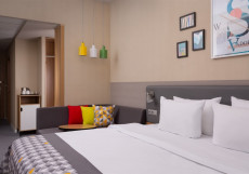 Отель Holiday Inn Perm Делюкс с 1 кроватью king-size (200200)
