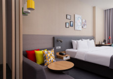 Отель Holiday Inn Perm Делюкс с 1 кроватью queen-size (160200)