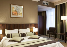 Бест Вестерн Русский Манчестер (Best Western)  Двухместный номер Комфорт (двуспальная кровать)