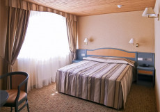 Гостиница Old Estate Hotel and SPA 4 (бассейн - Джакузи) Двухместный улучшенный (двуспальная кровать)
