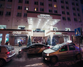 Конгресс-Отель Меридиан (в центре)