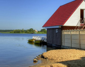 ОРЛОВСКАЯ 1 ГОСТЕВОЙ ДОМ | г. Осташков, на берегу оз. Селигер | Прокат лодок, катамаранов | Сауна