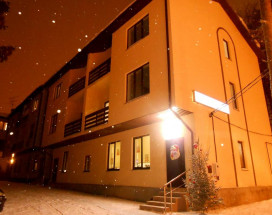 Мини-отель на Центральной 72 | Видное | Парковка